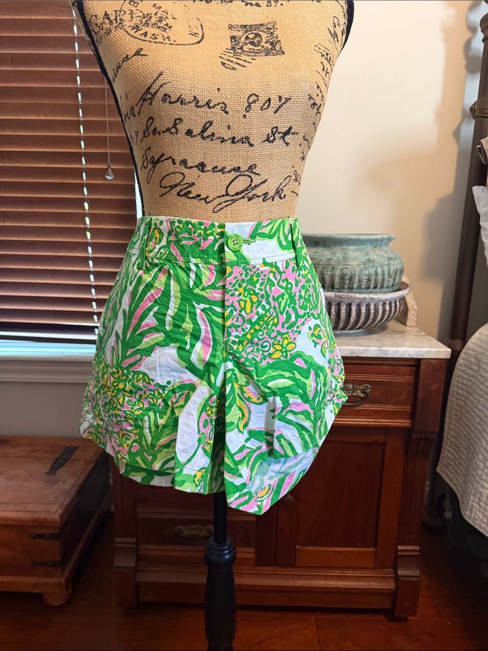 Lily Pultizer Tropical Print Women’s Shorts - Green/Pink